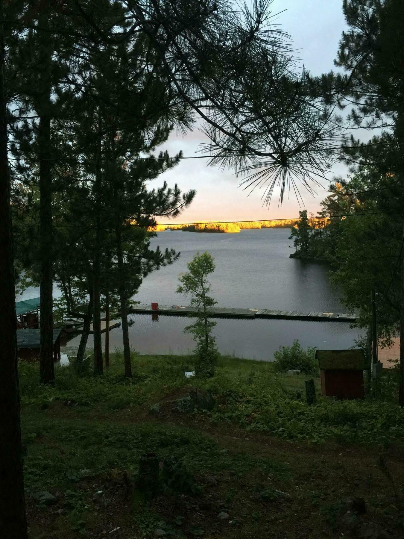 Pine Point Lodge Resort & Motel Crane Lake Exterior photo