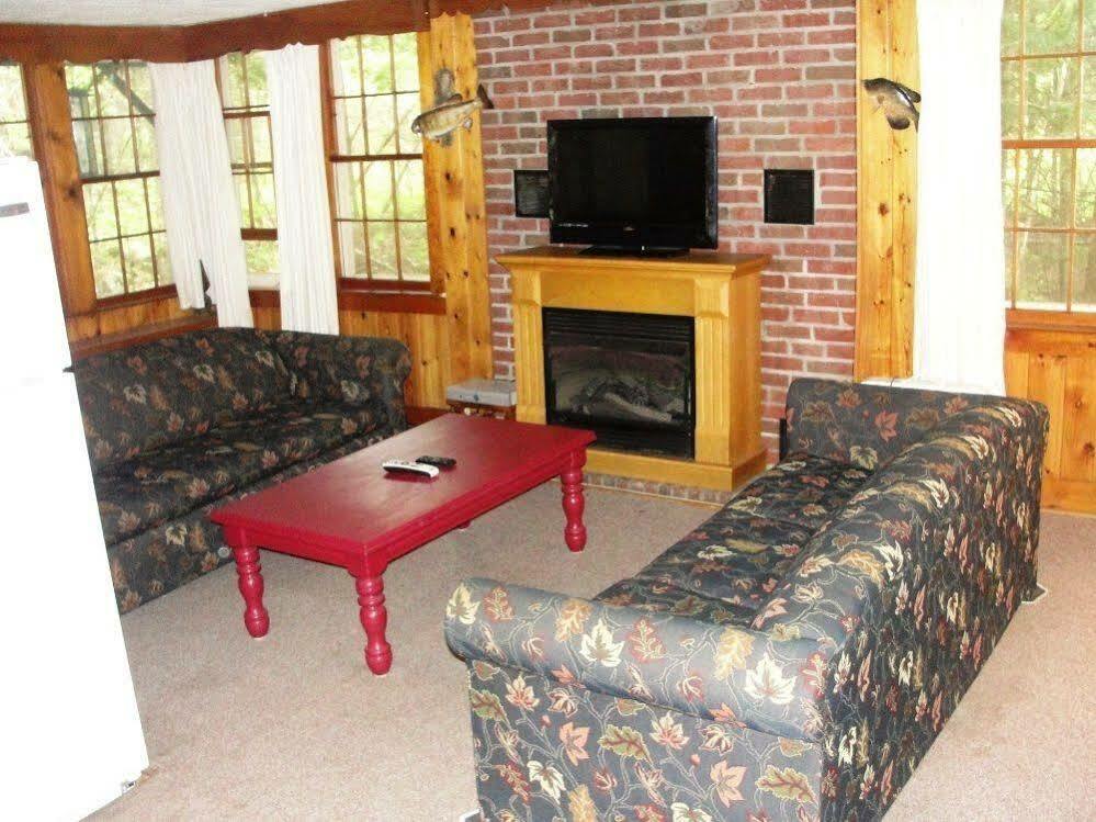 Pine Point Lodge Resort & Motel Crane Lake Exterior photo